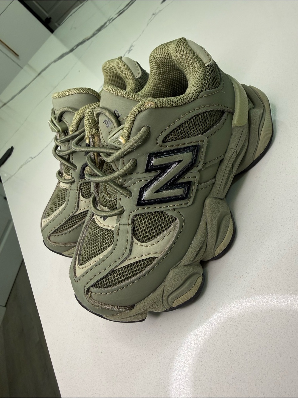 New Balance 9060 Toddler Olive Green Sneakers IV9060GD Infant Size 6C Chunky